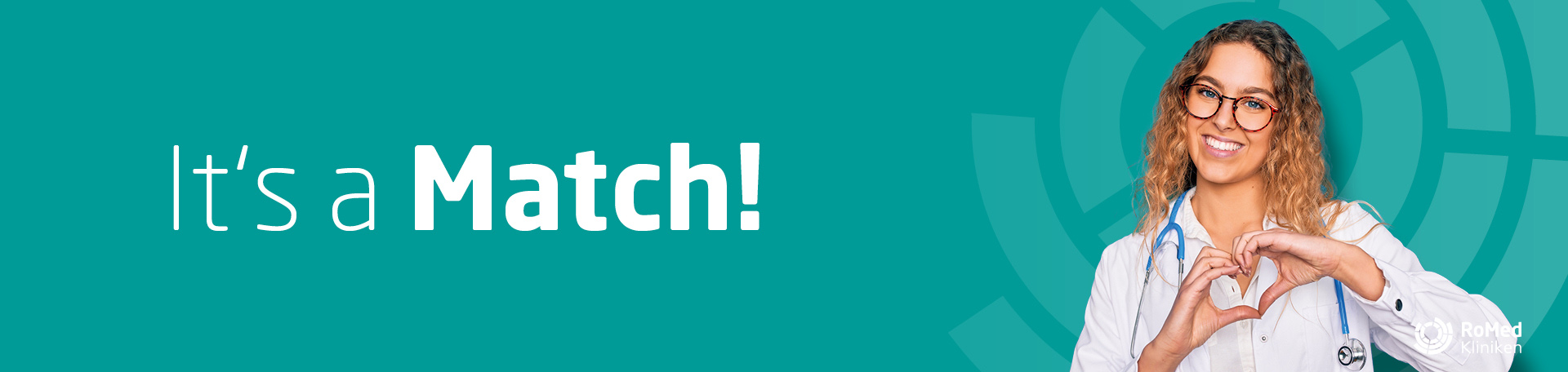 Junge Ärztin mit Brille und Stethoskop macht mit den Händen ein Herz-Symbol zum Slogan It's a Match