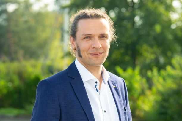 Herr Sebastian Hirmer