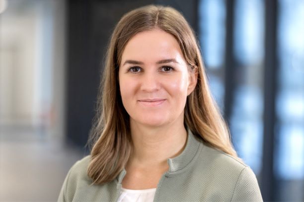 Frau Angelika Holzmaier