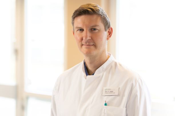 Herr Dr. med. Felix Härtl