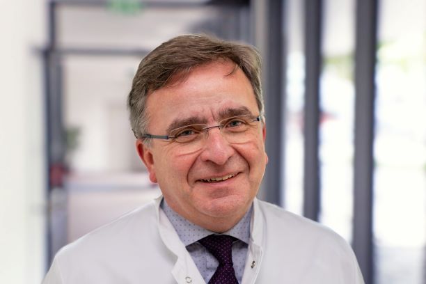 Herr Dr. med. Michael Bayeff-Filloff