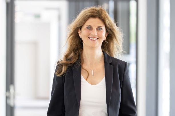 Frau Maren Engelbrecht
